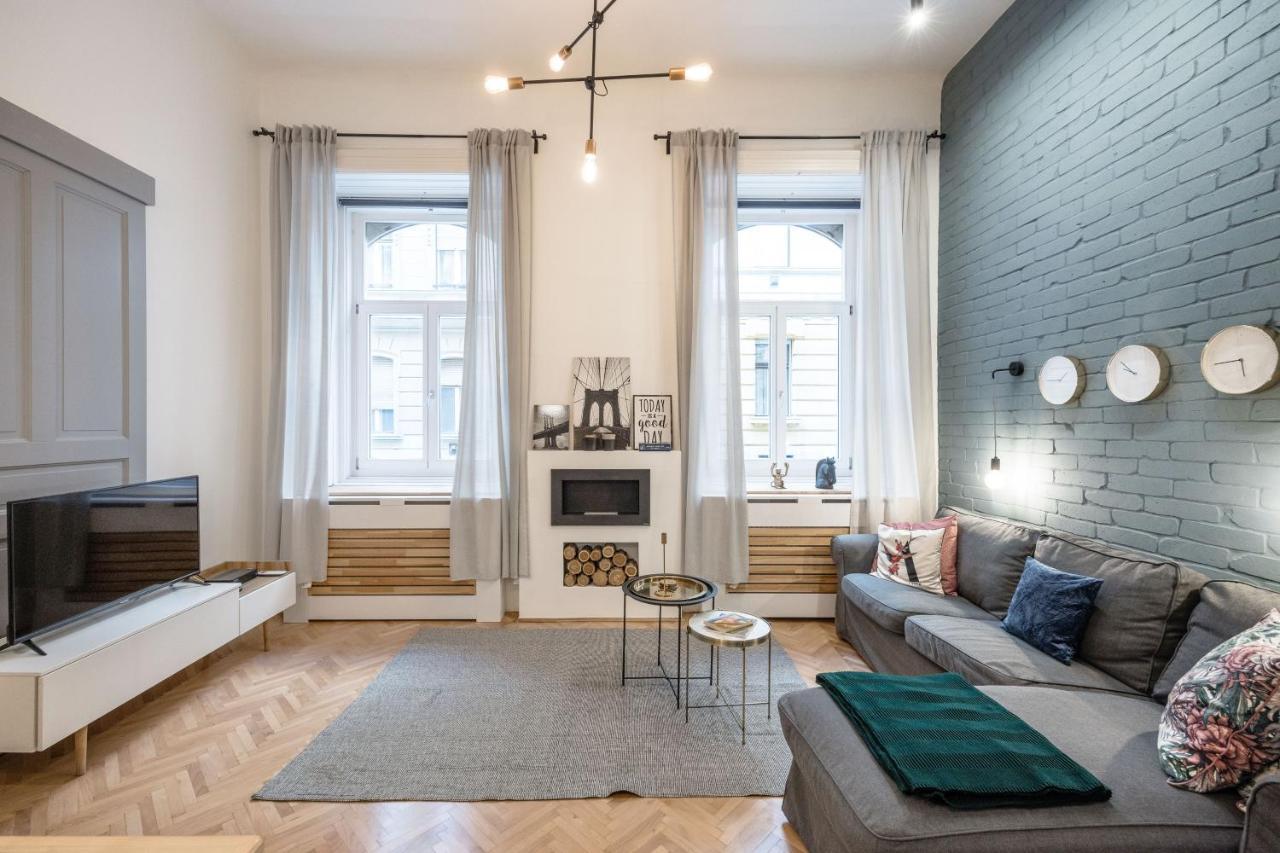 Industrial Fantasy Apartment Budapest Exterior photo